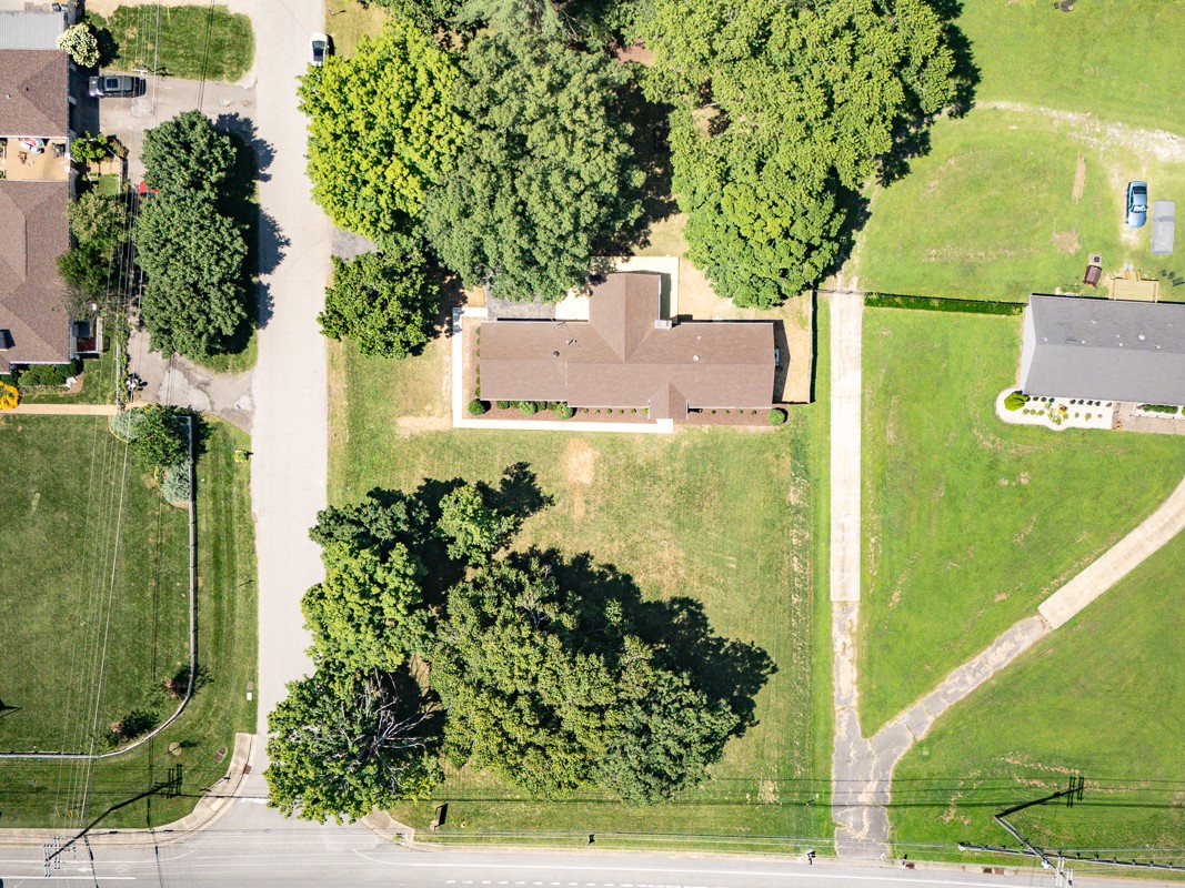 1707 Hillsboro Rd