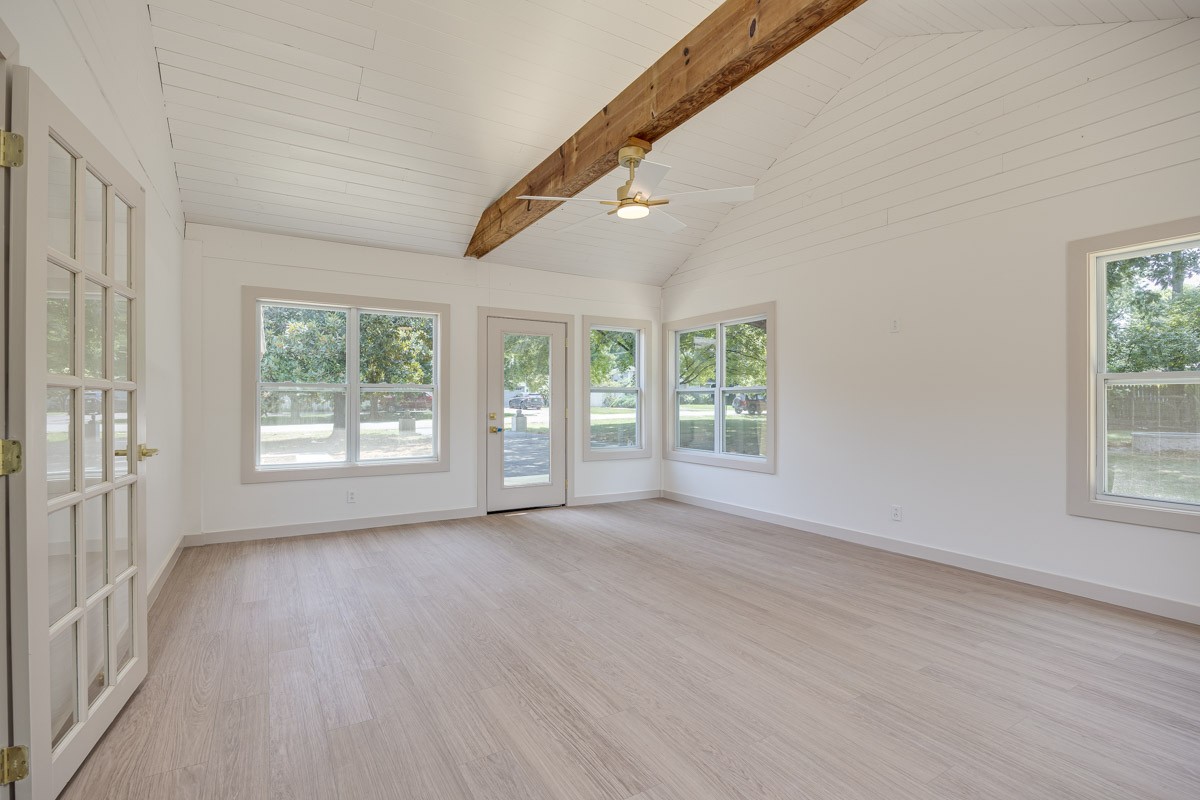 1707 Hillsboro Rd