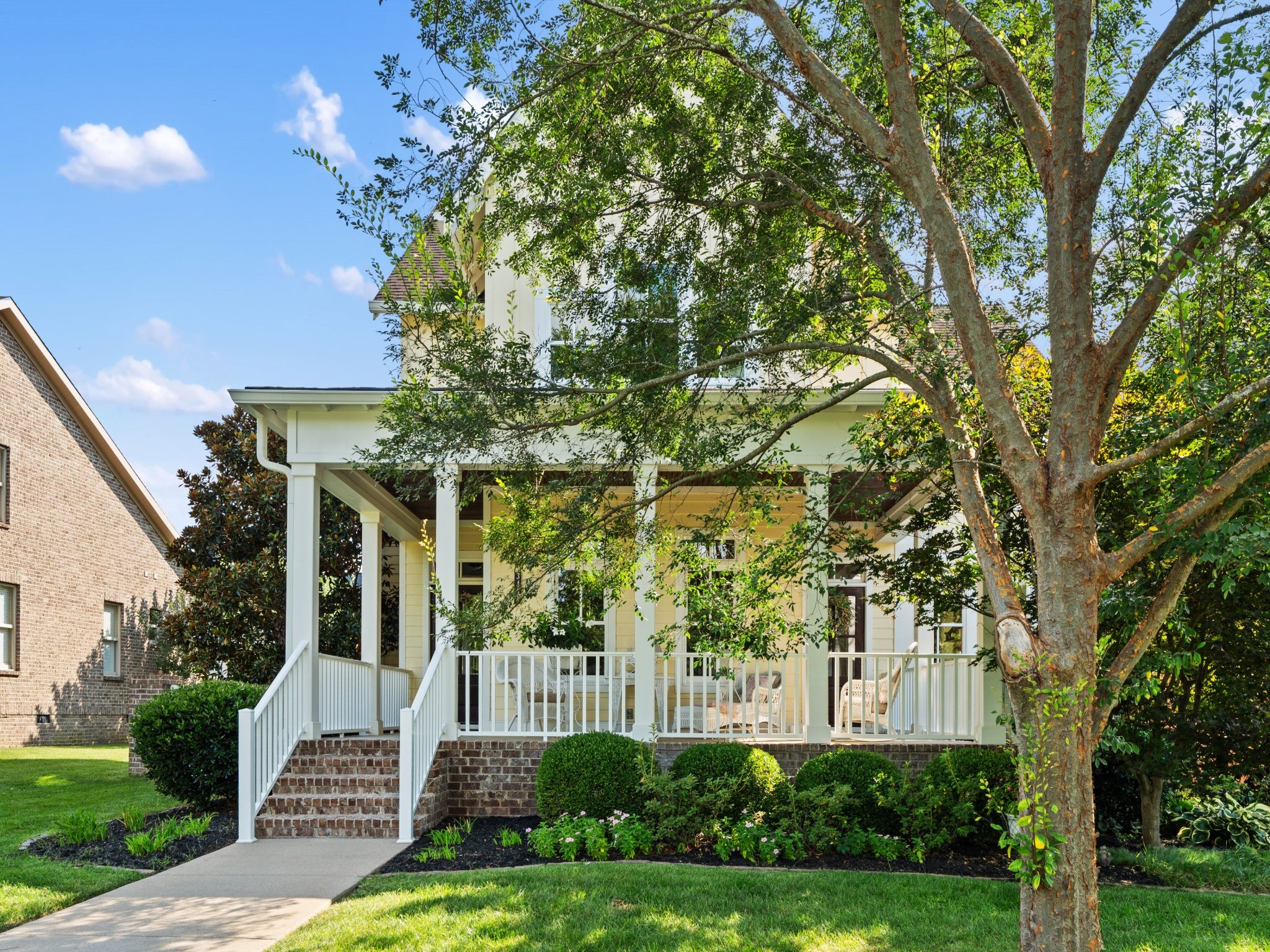 3404 Colebrook Dr