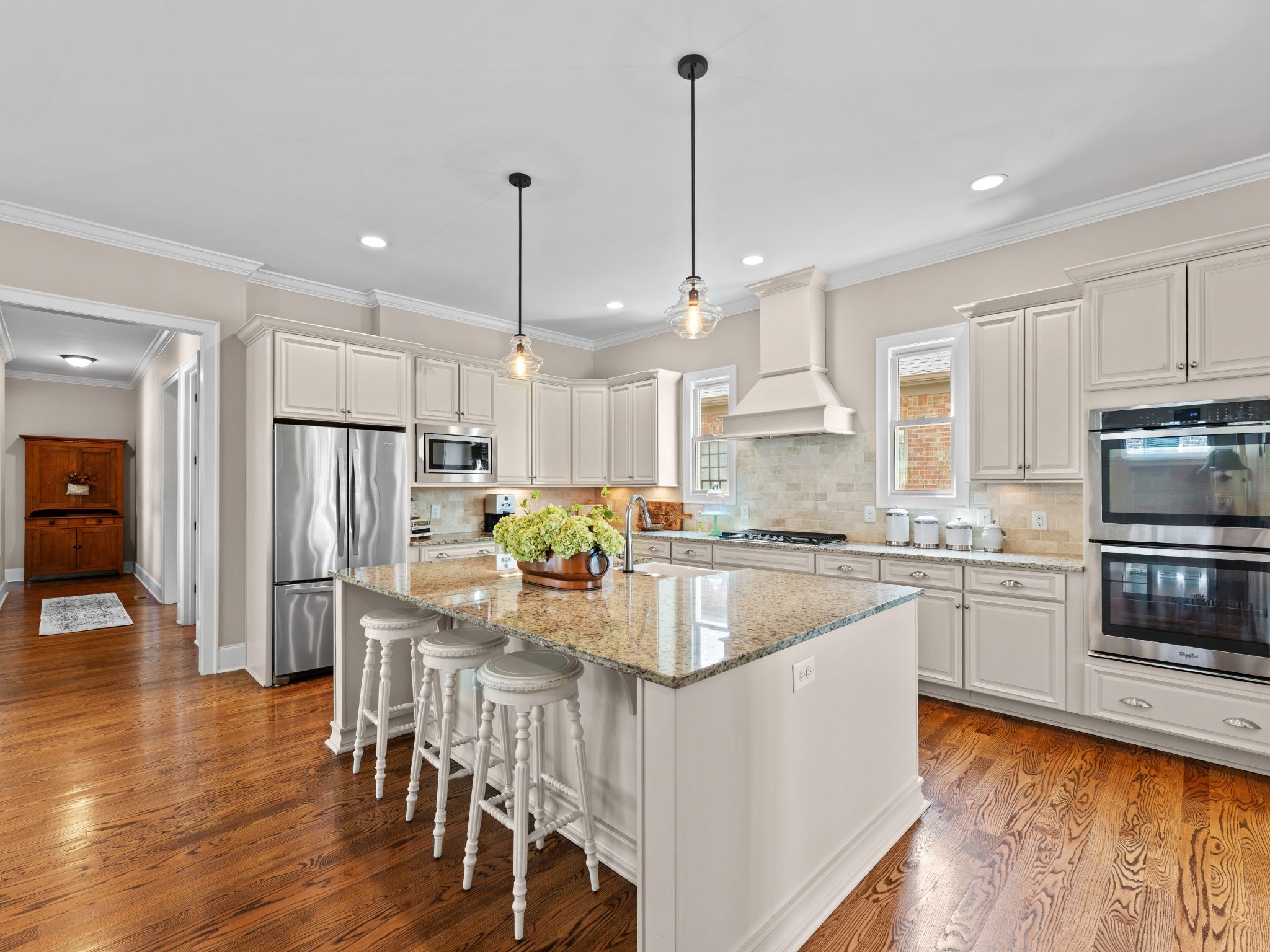 3404 Colebrook Dr