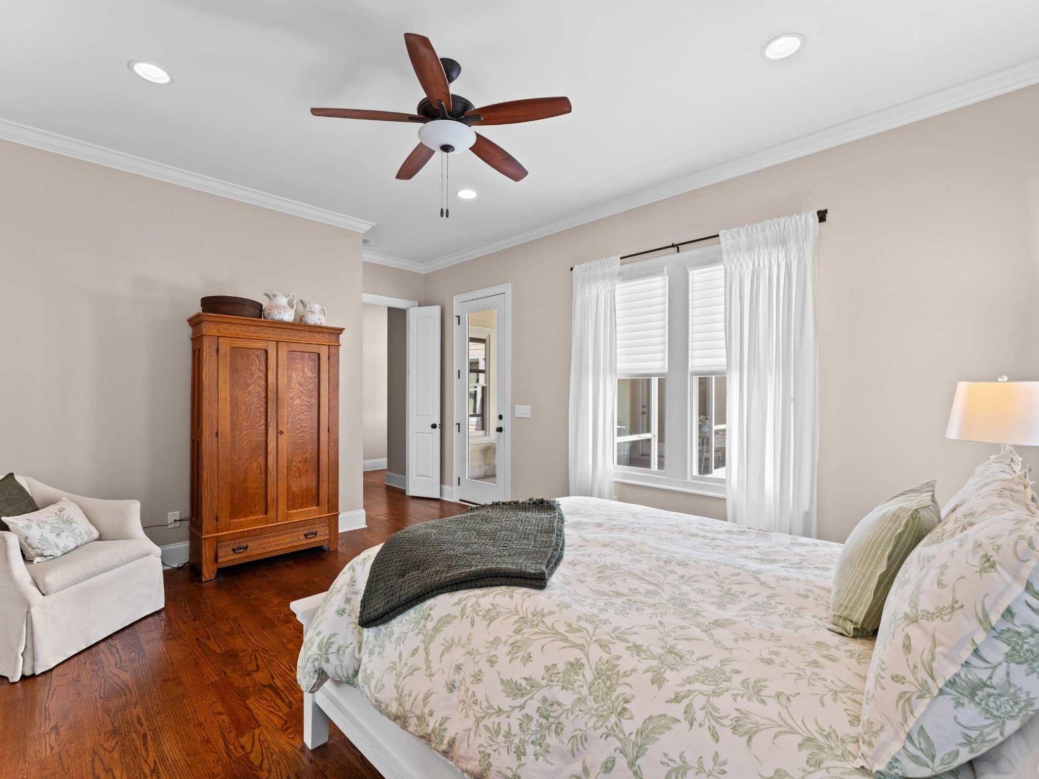 3404 Colebrook Dr