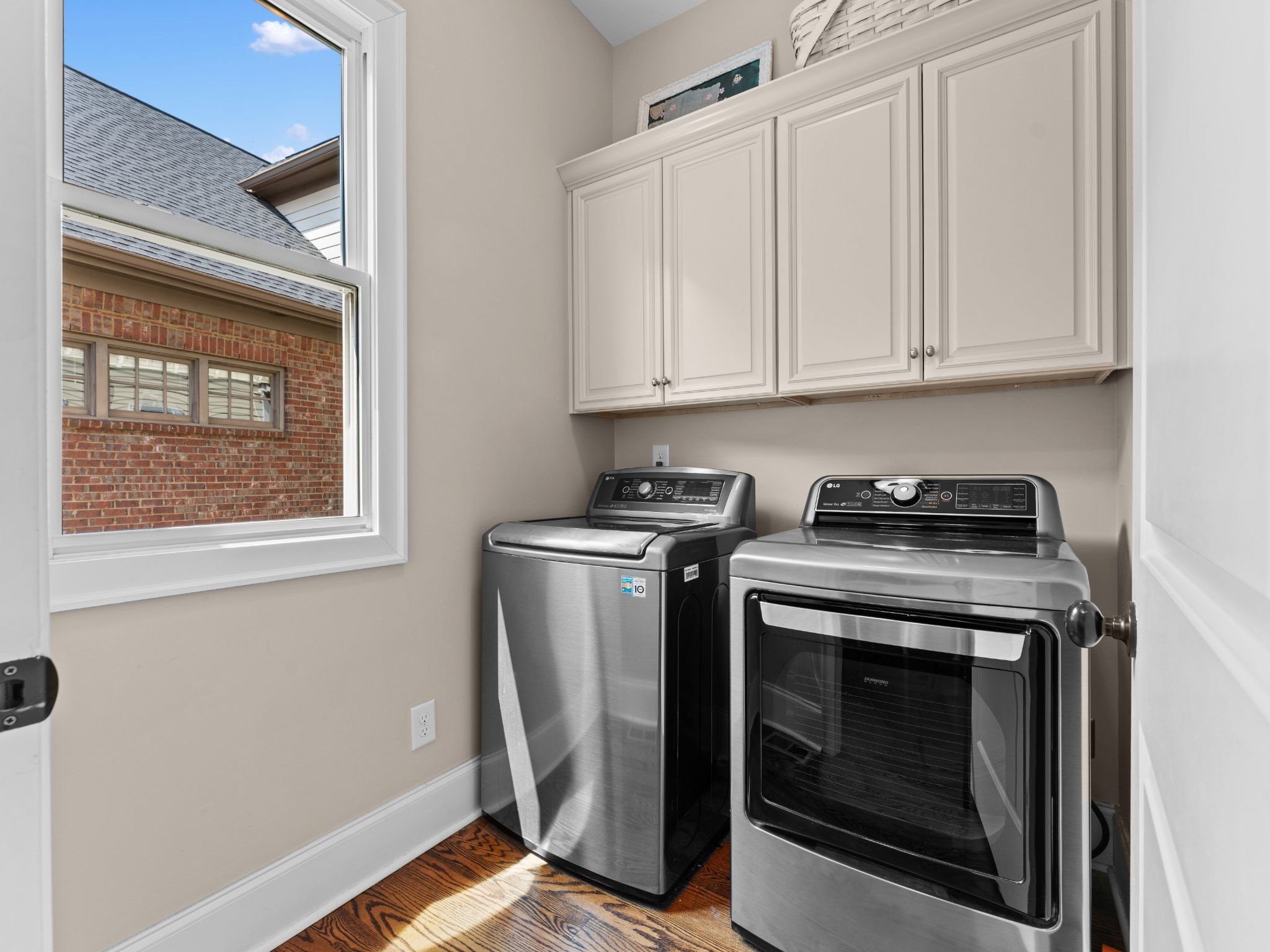 3404 Colebrook Dr