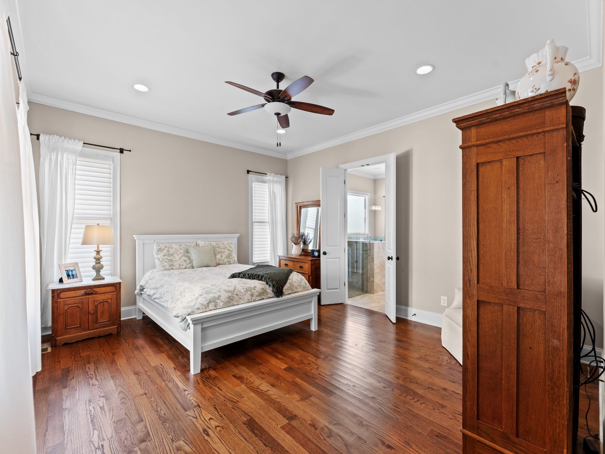 3404 Colebrook Dr