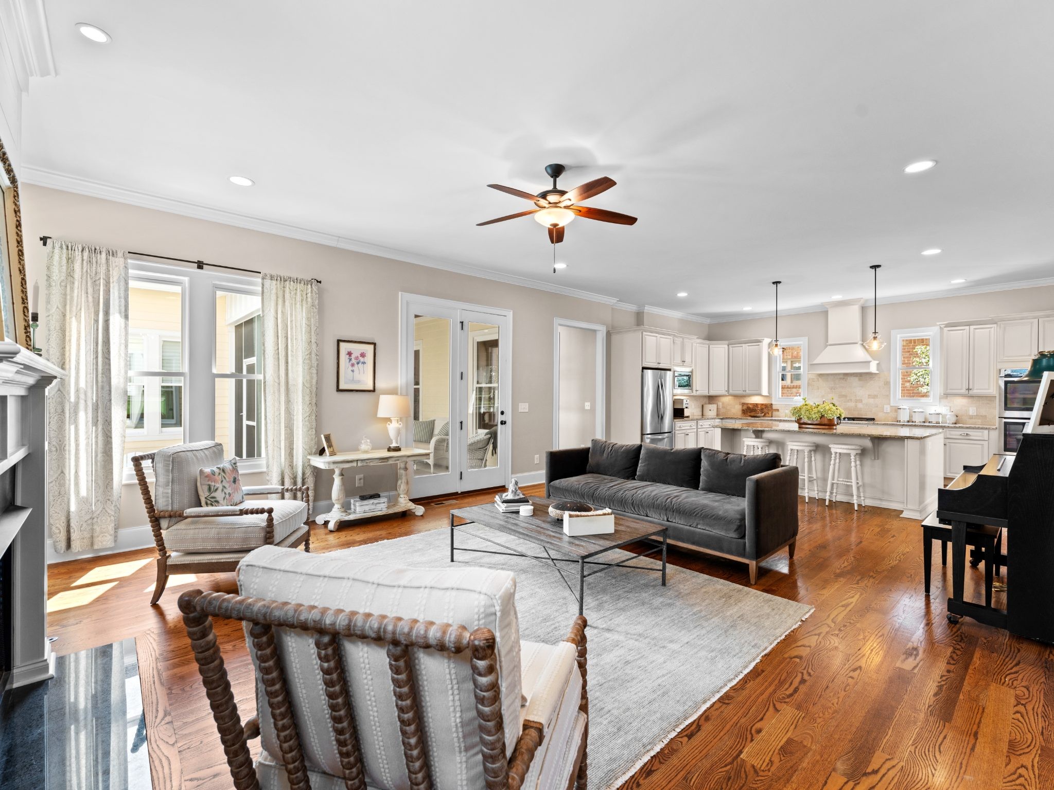 3404 Colebrook Dr