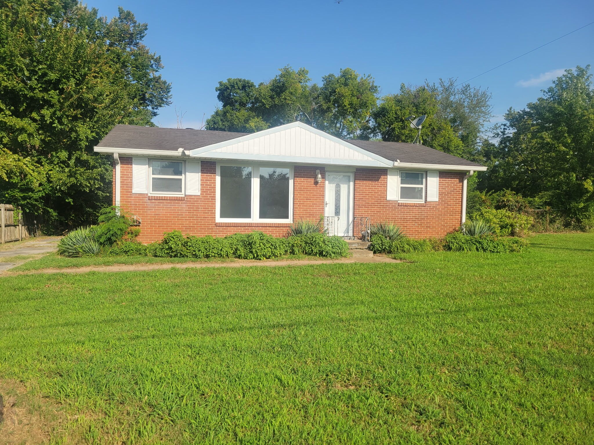 550 Lockwood Dr