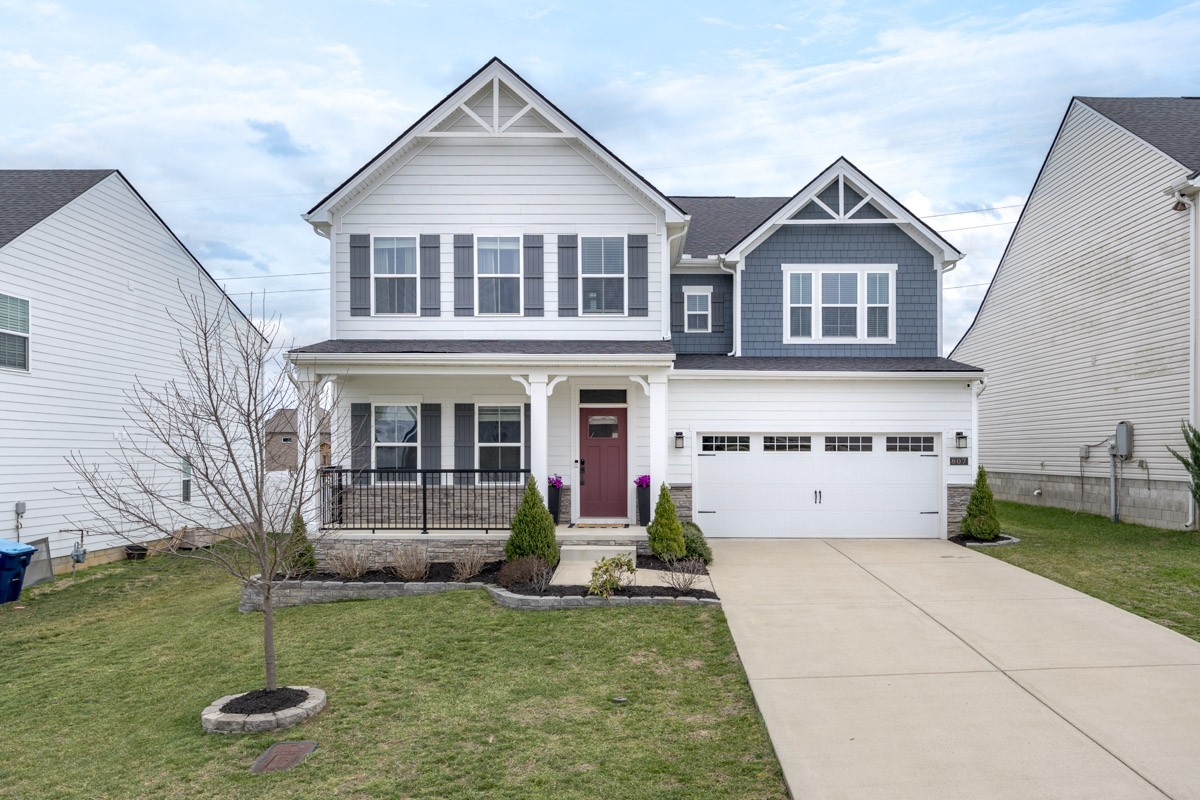 807 Raintree Dr
