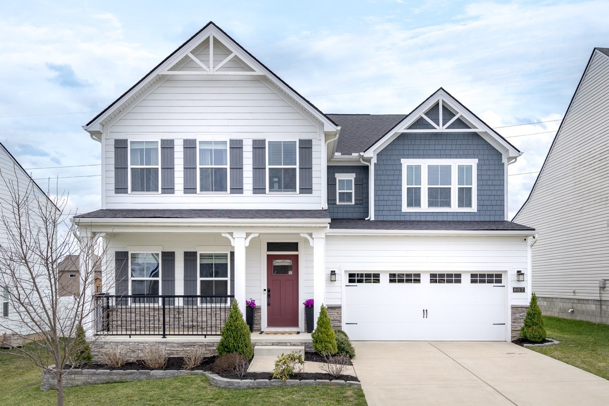807 Raintree Dr