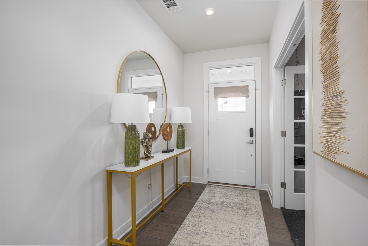 807 Raintree Dr