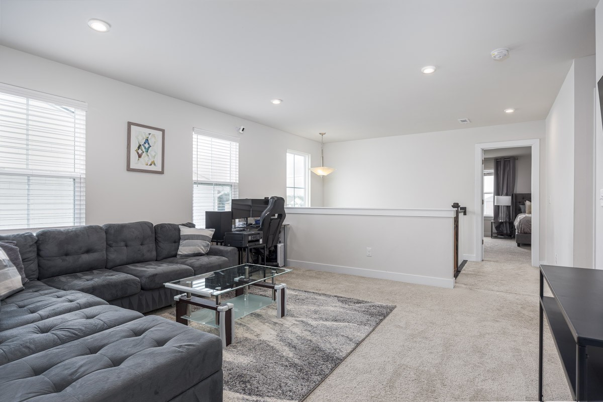 807 Raintree Dr