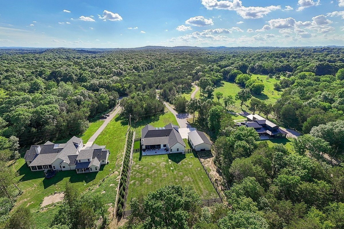 2207 Carpenter Bridge Rd