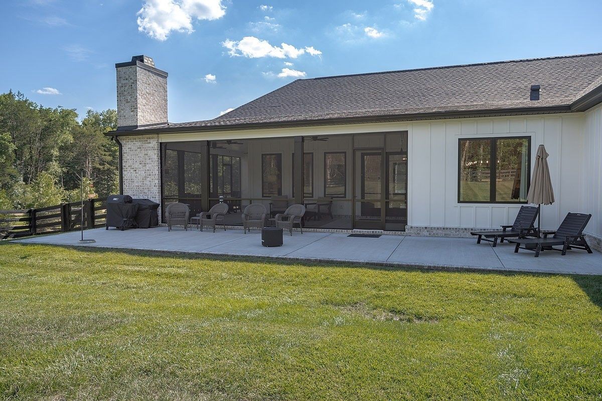 2207 Carpenter Bridge Rd