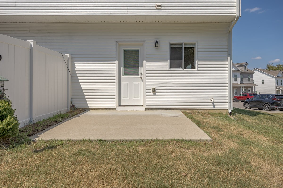 326 Kristen Ct