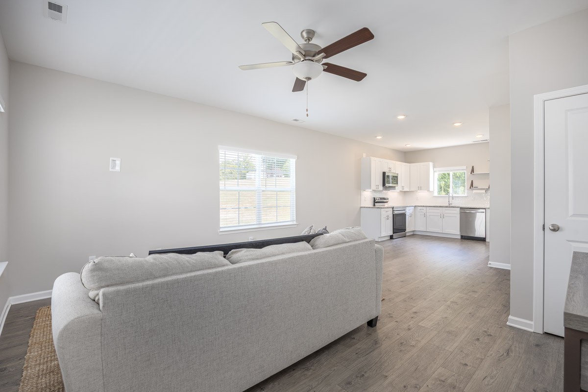 326 Kristen Ct