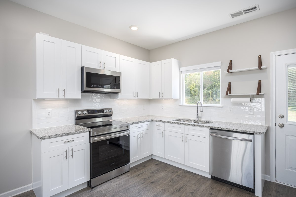 326 Kristen Ct