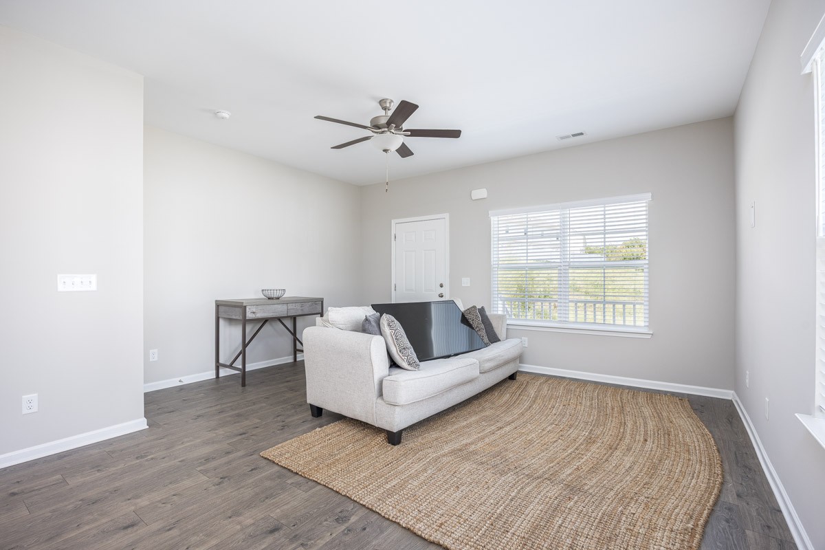 326 Kristen Ct