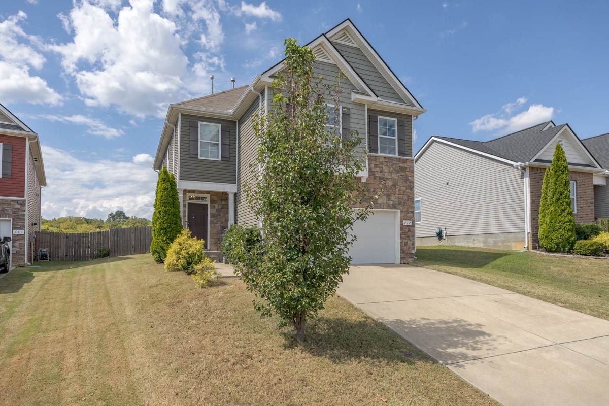 717 Prominence Rd