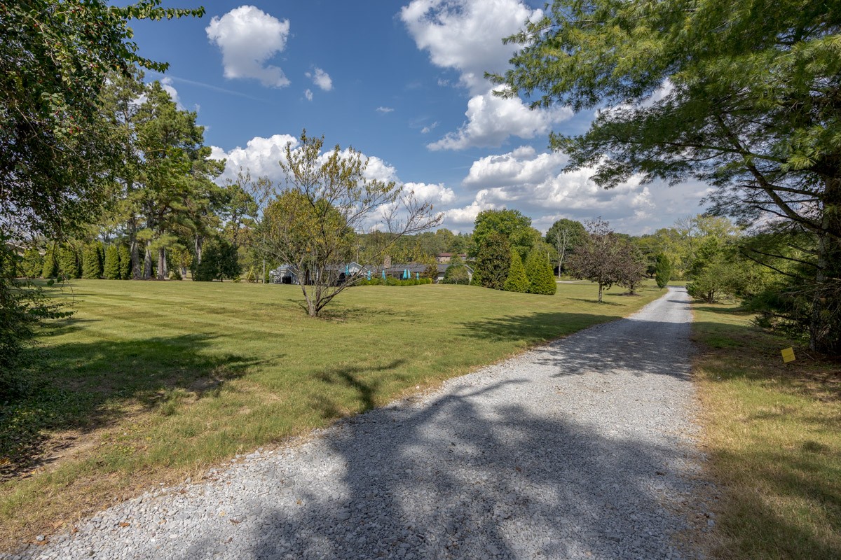 5019 Wilson Pike