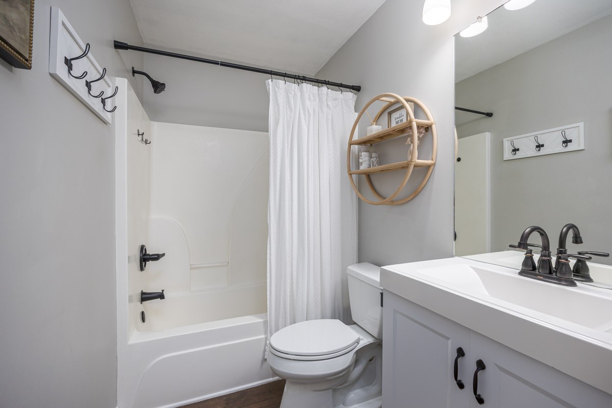 2623 Danbury Cir