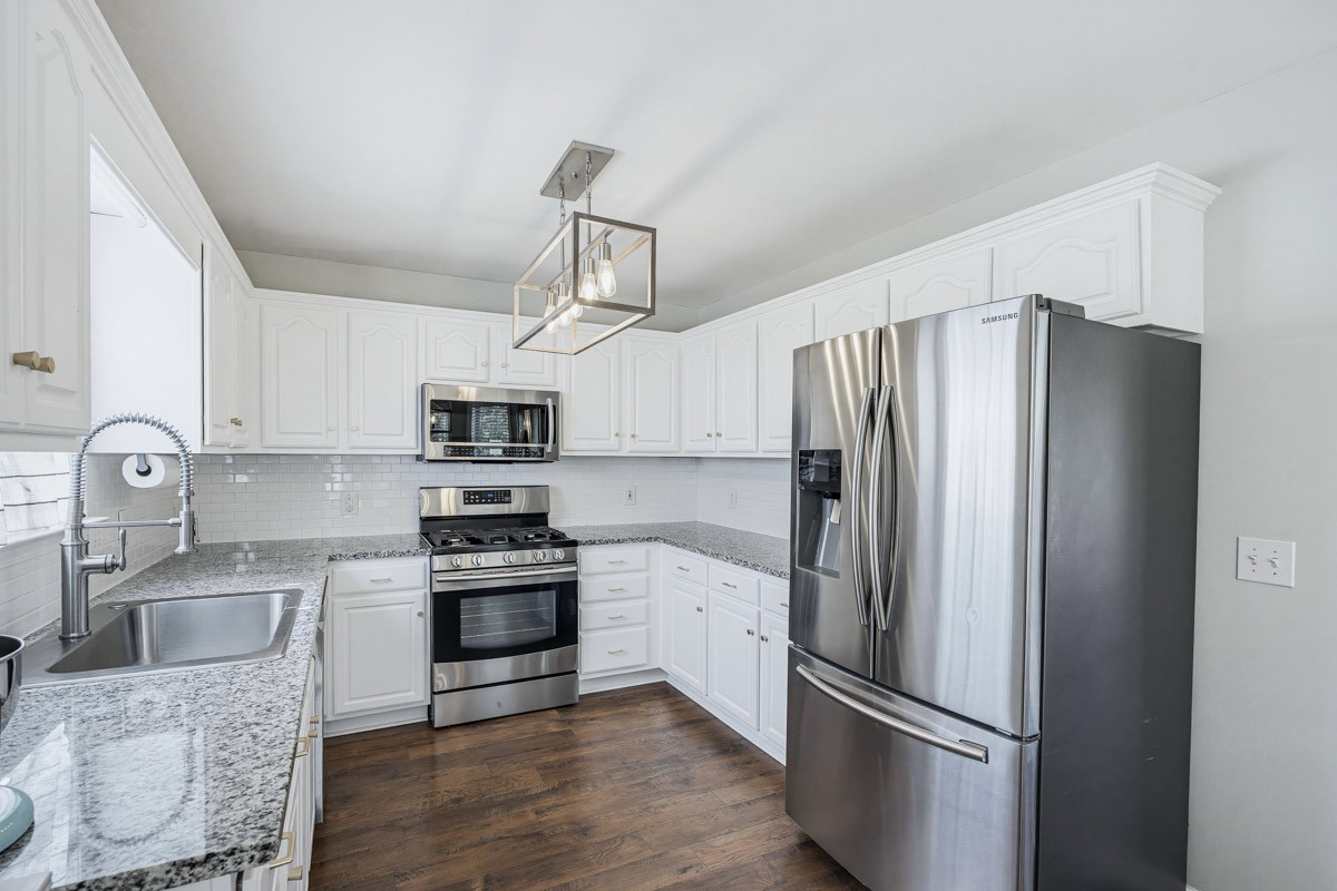 2623 Danbury Cir