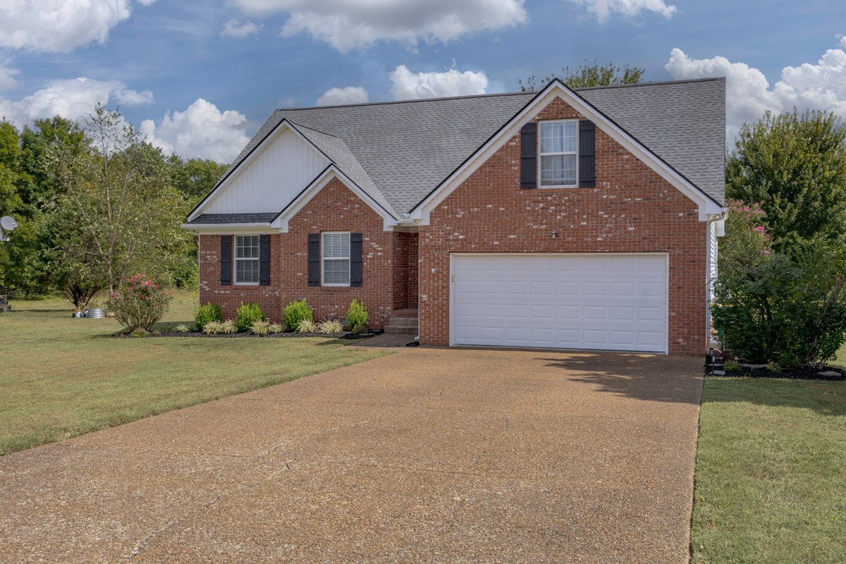 2623 Danbury Cir