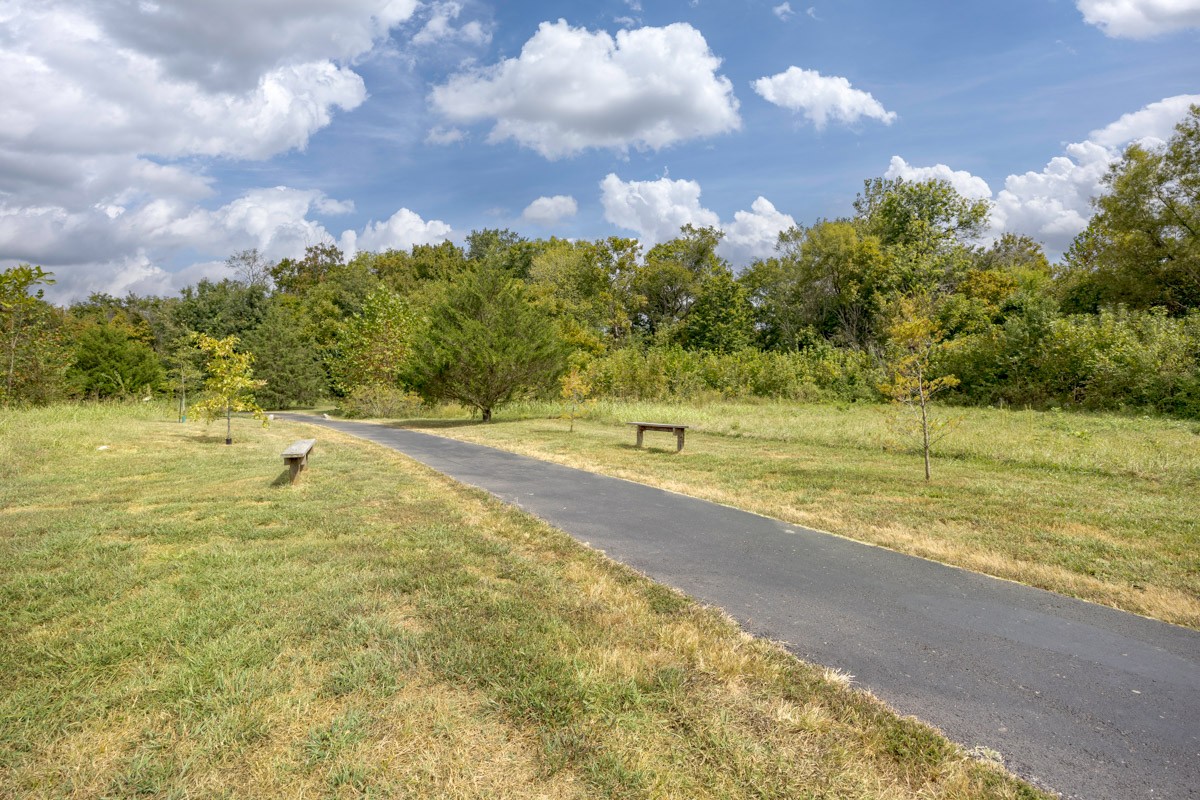 2623 Danbury Cir