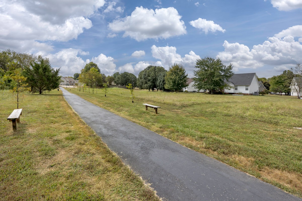 2623 Danbury Cir