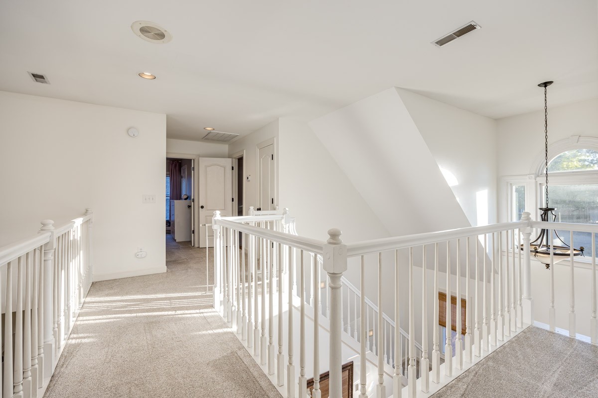 287 Rivermont Cir