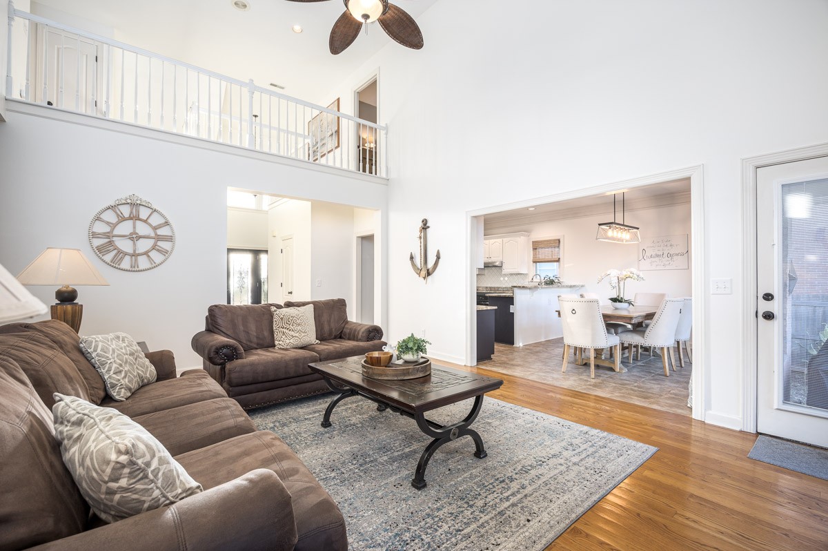 287 Rivermont Cir