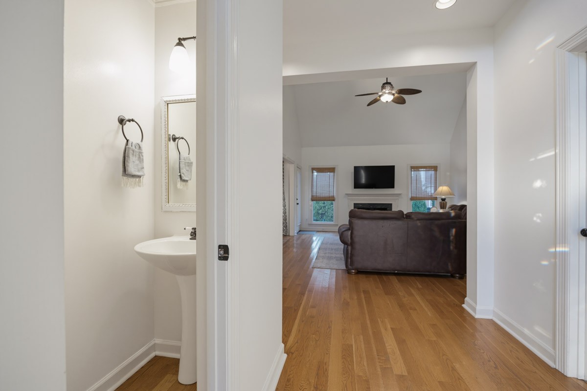 287 Rivermont Cir