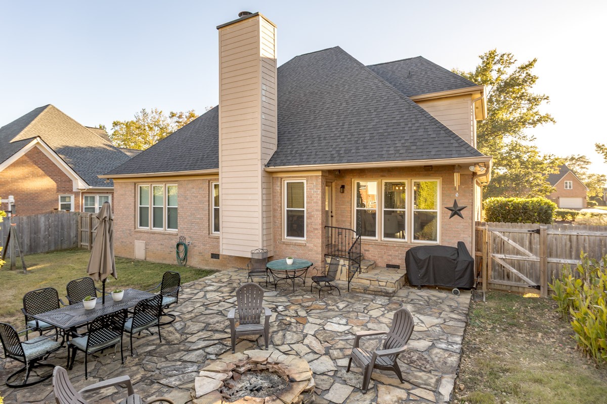 287 Rivermont Cir