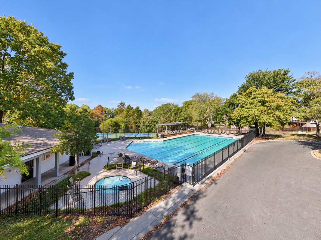 287 Rivermont Cir