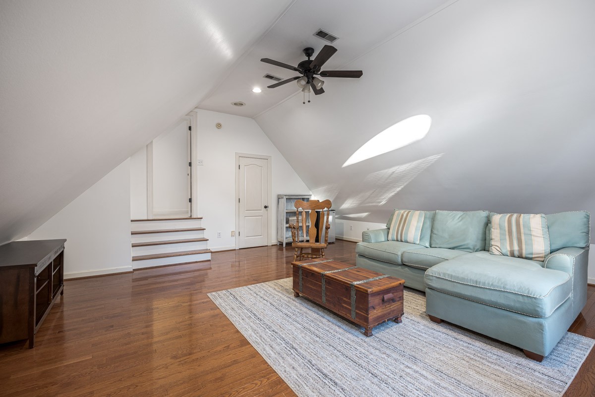 287 Rivermont Cir