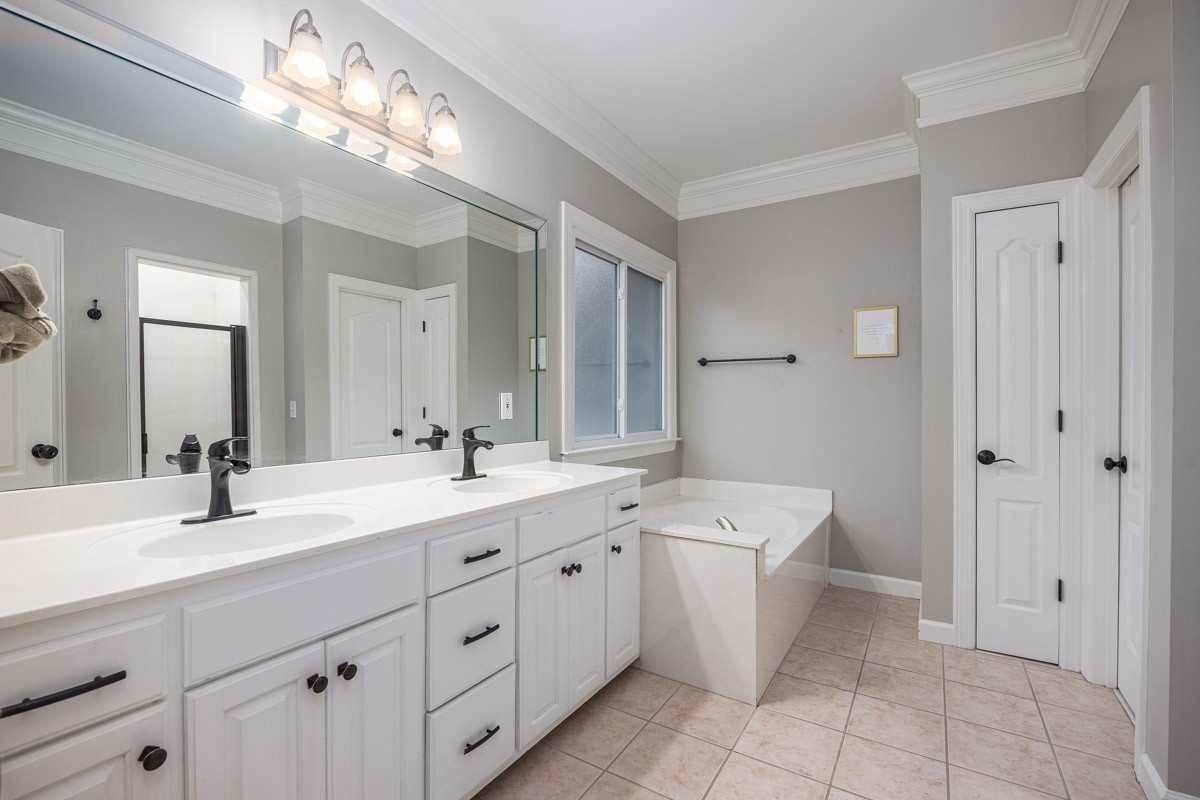 287 Rivermont Cir