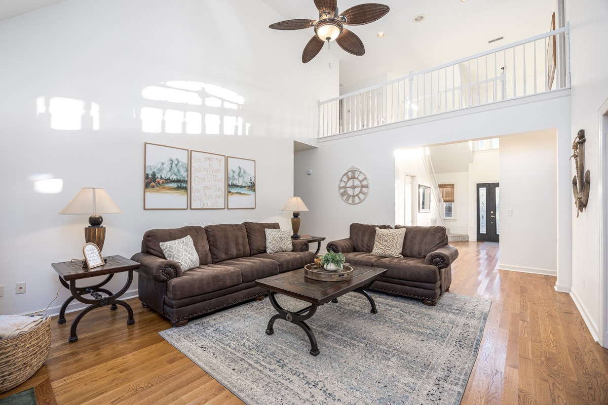 287 Rivermont Cir