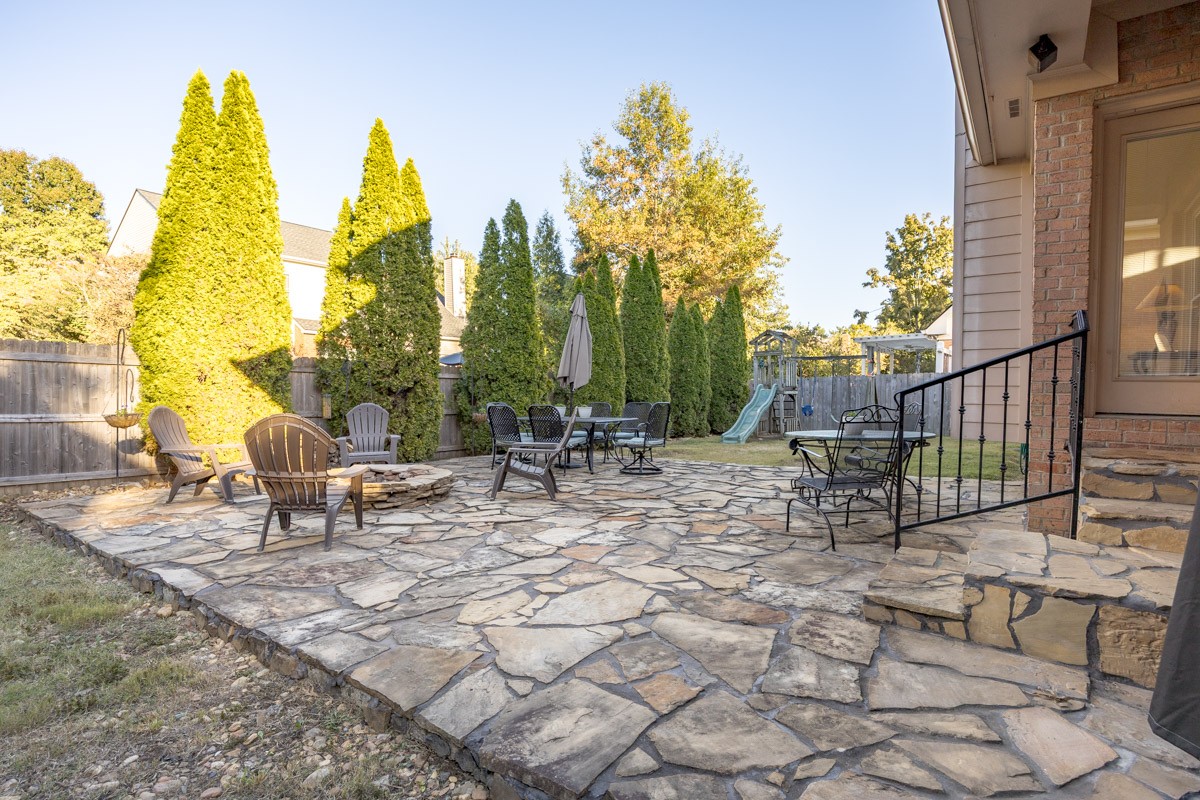 287 Rivermont Cir