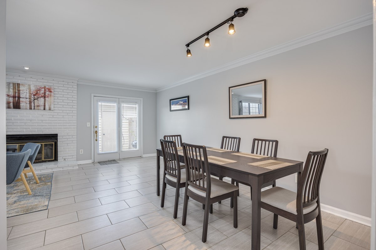 1007 Brentwood Pt