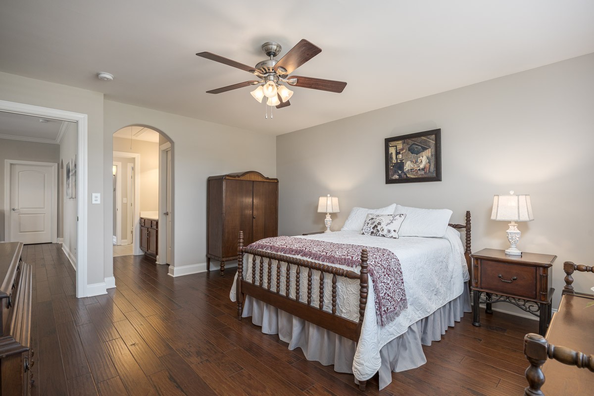 900 Silkwood Cir