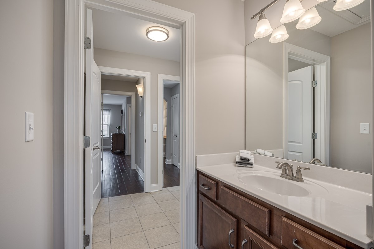 900 Silkwood Cir