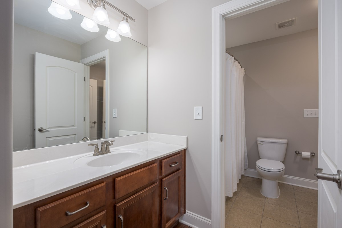 900 Silkwood Cir