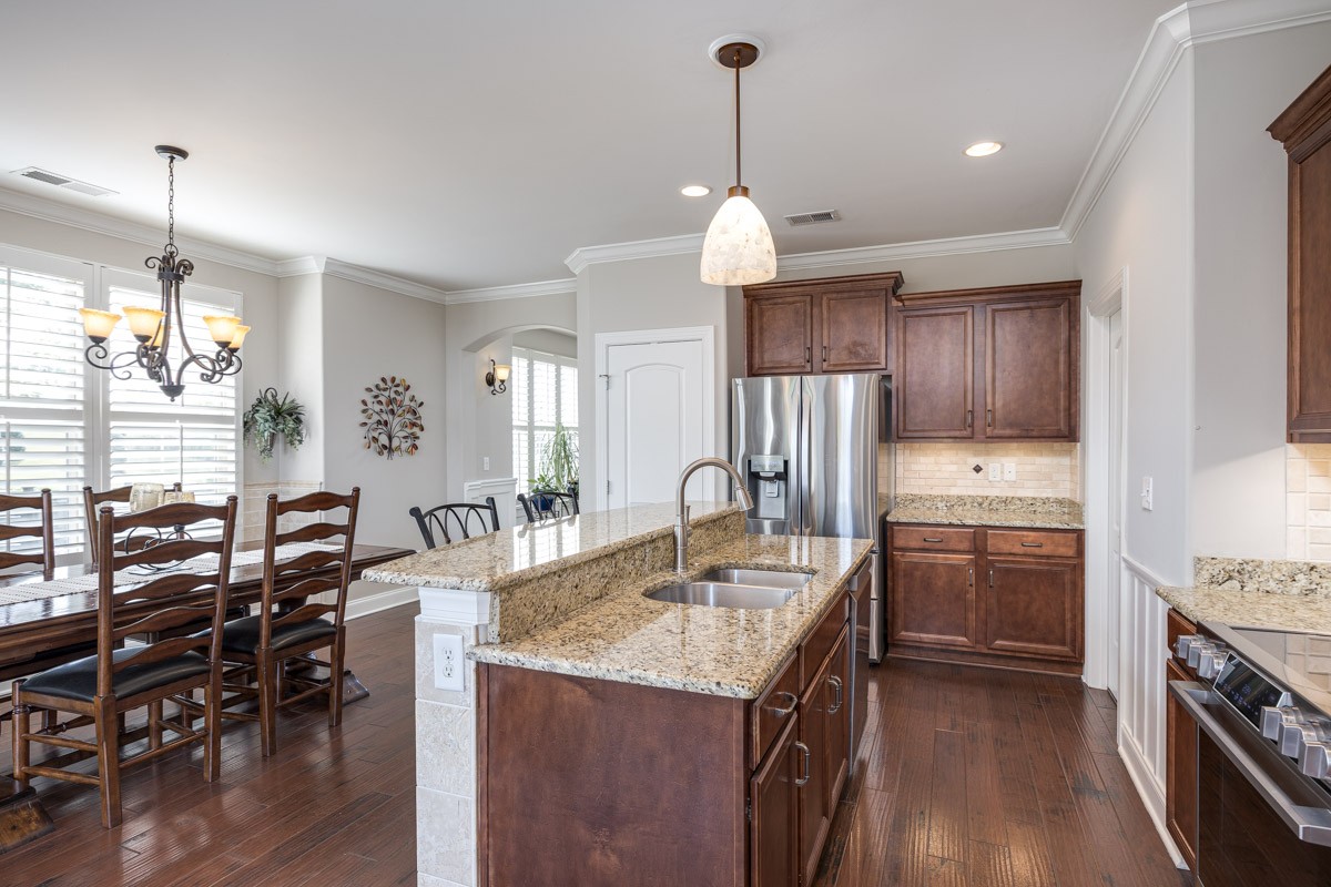 900 Silkwood Cir
