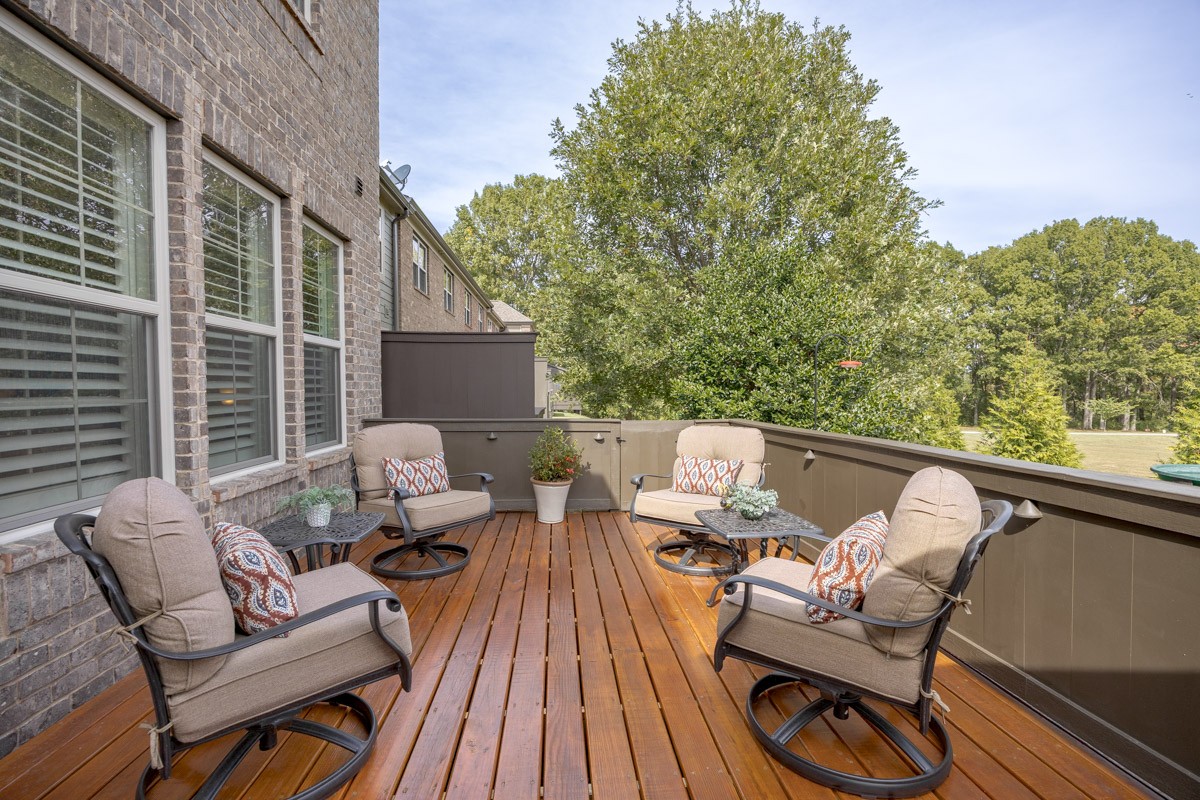 900 Silkwood Cir