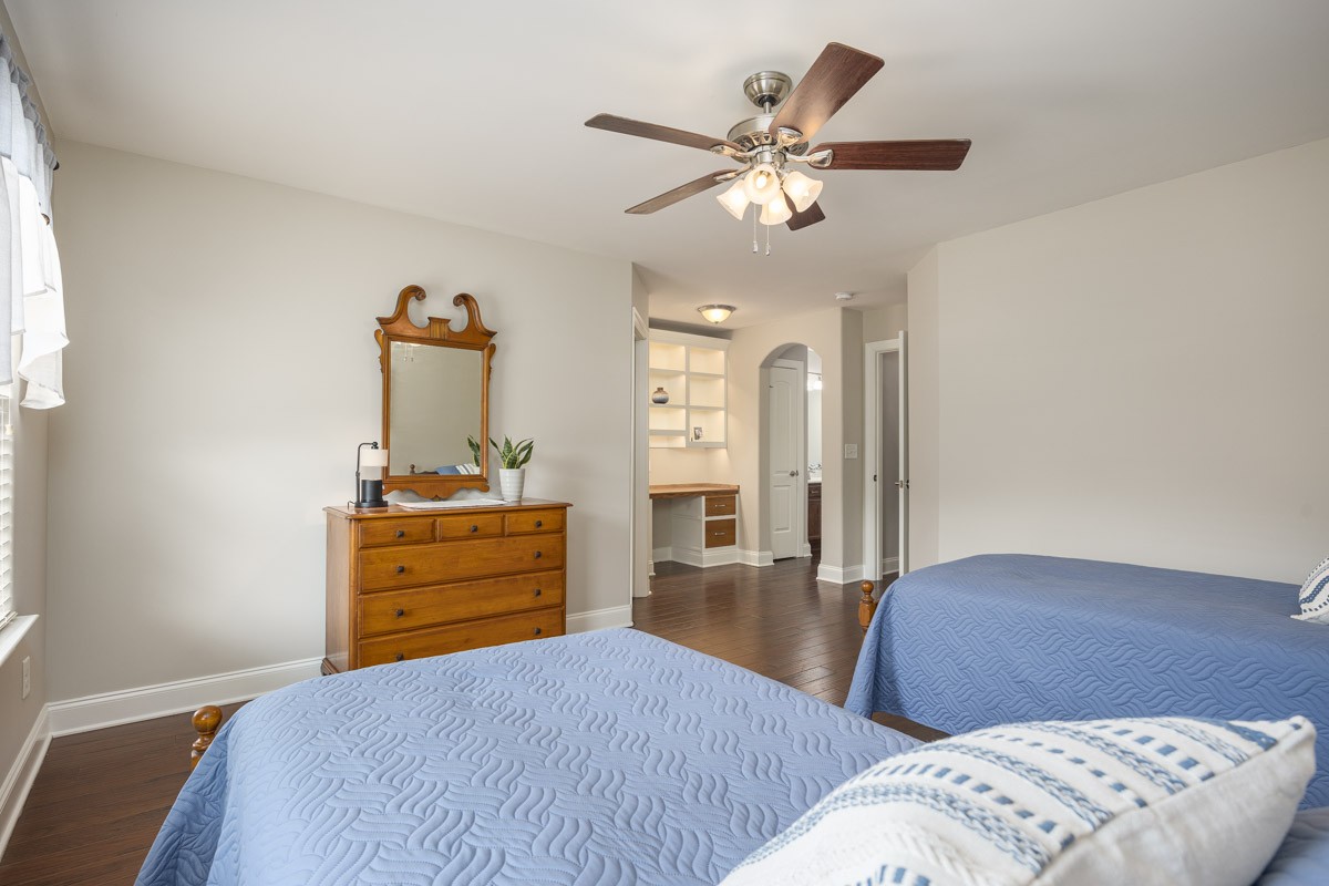 900 Silkwood Cir