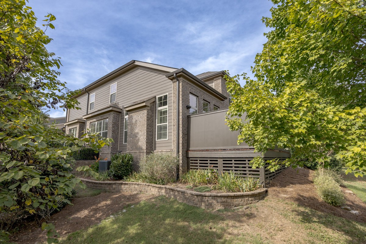 900 Silkwood Cir