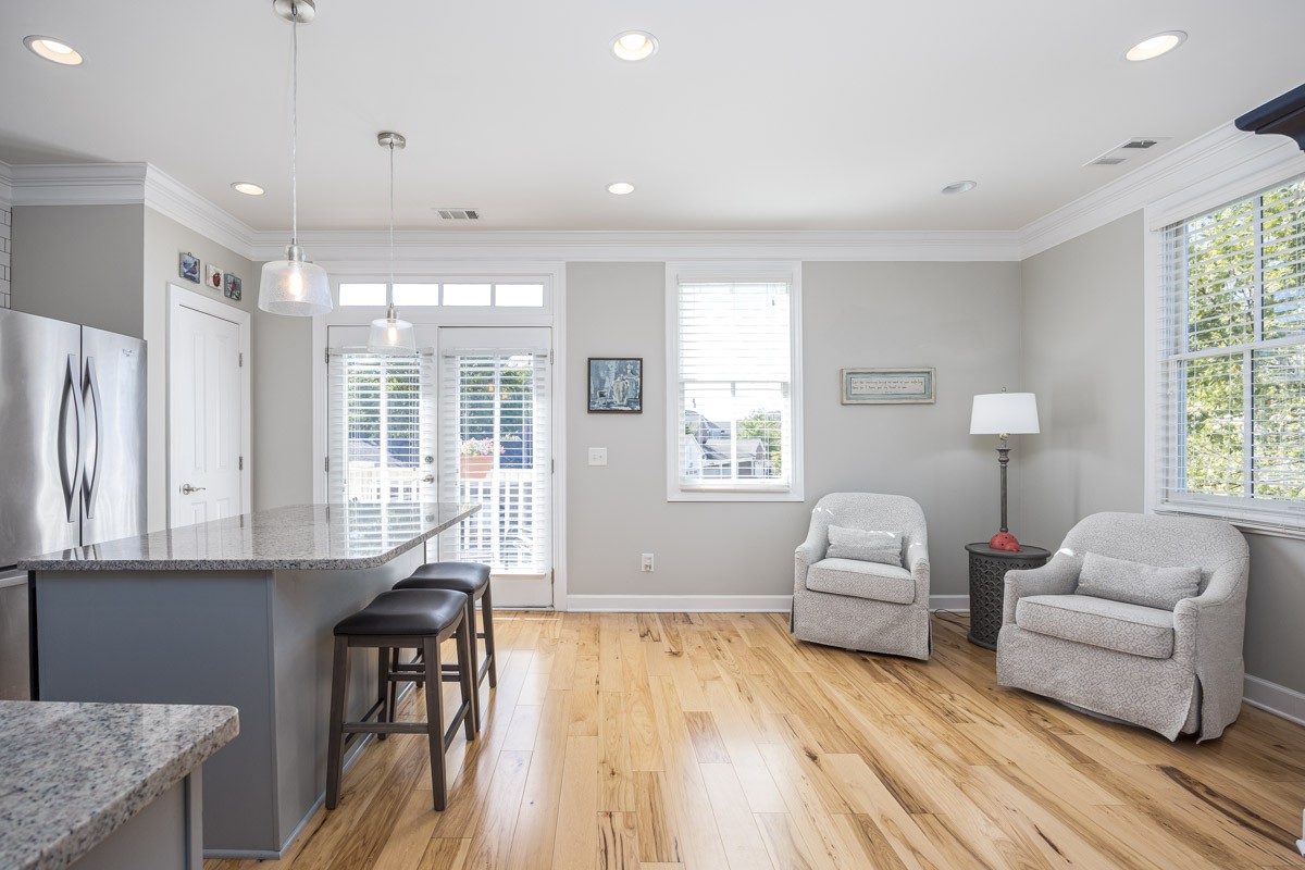 419 Henry Russell St