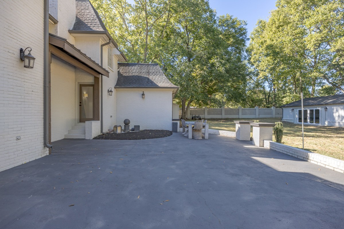 110 Poplar St