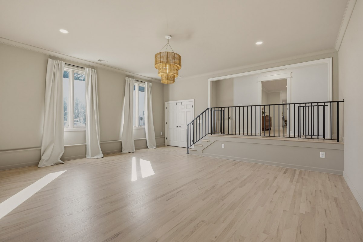 110 Poplar St