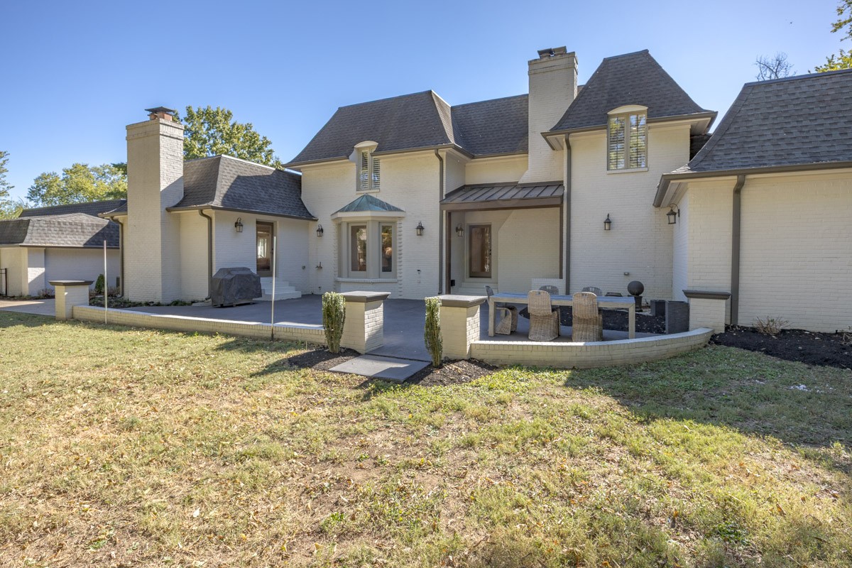 110 Poplar St