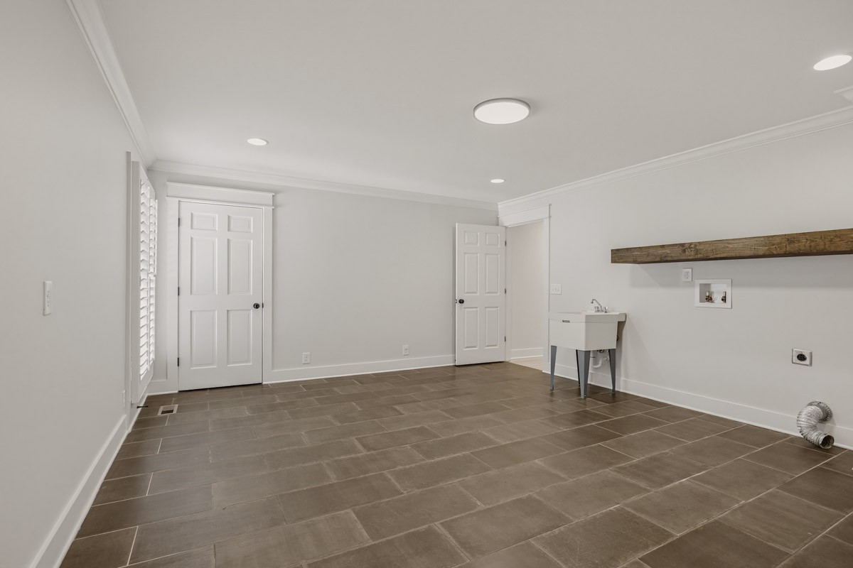 110 Poplar St