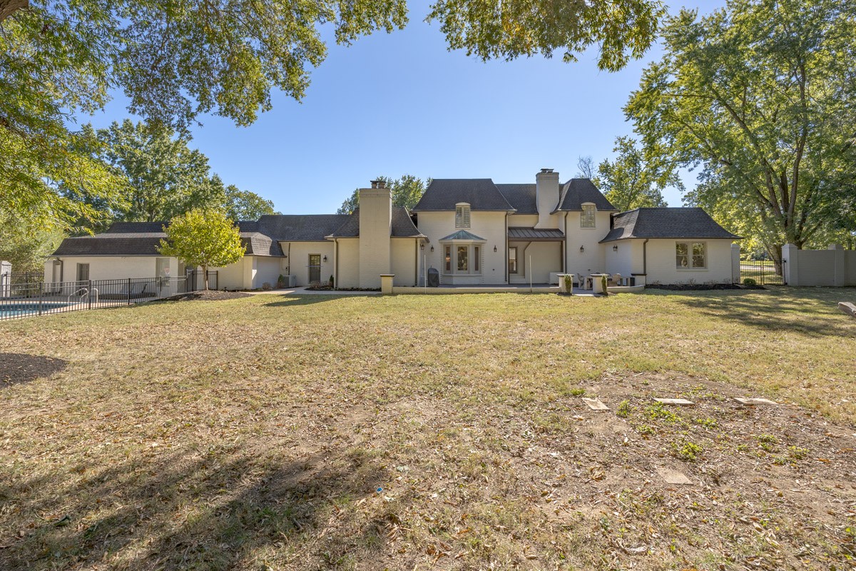 110 Poplar St