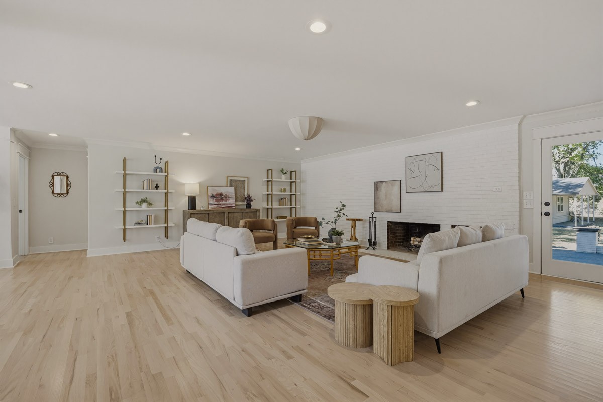 110 Poplar St